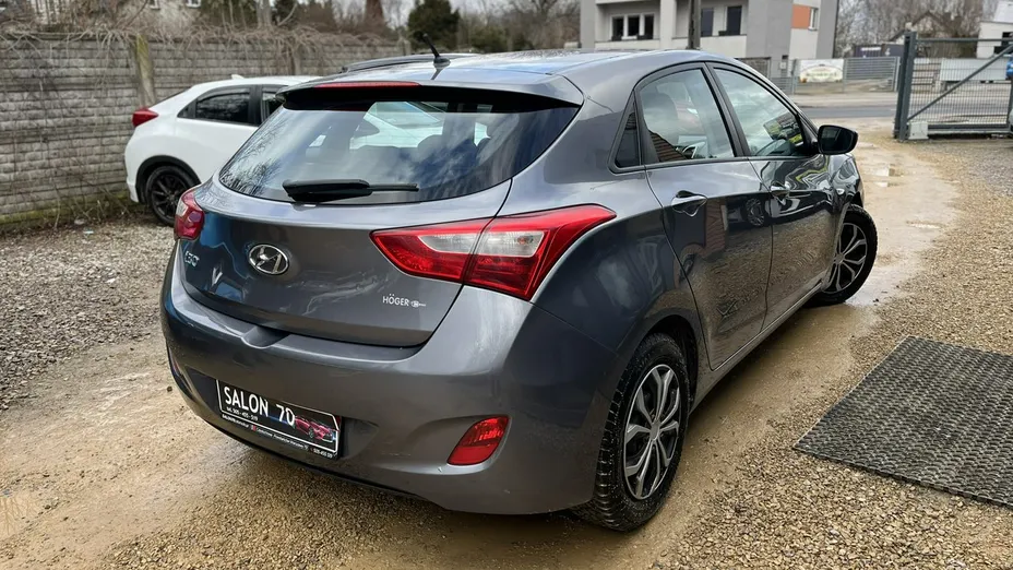 HYUNDAI i30 -