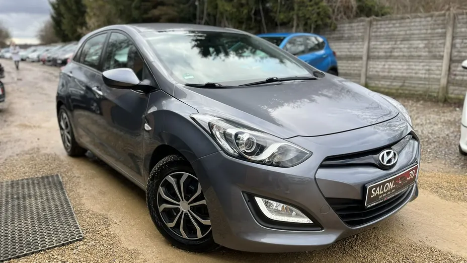 HYUNDAI i30 -