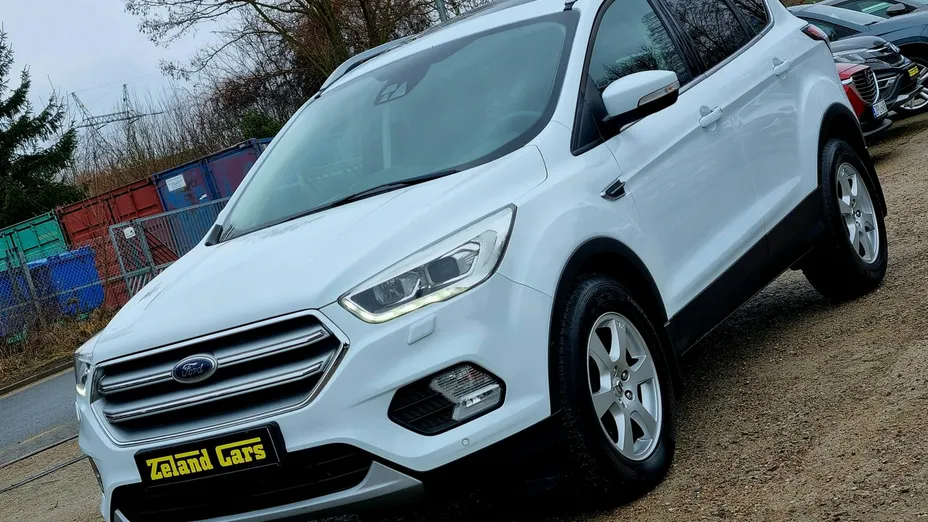 FORD Kuga -