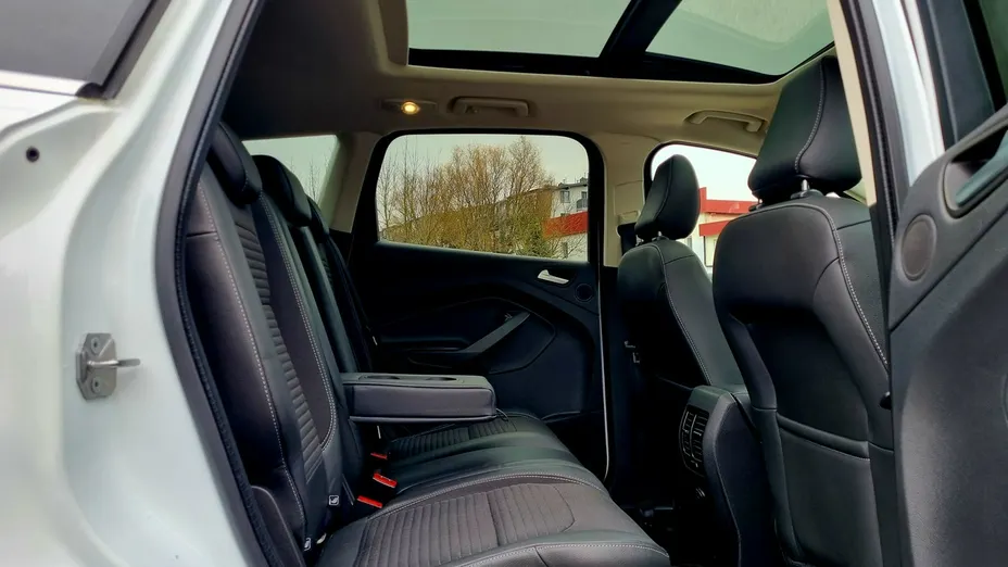 FORD Kuga -
