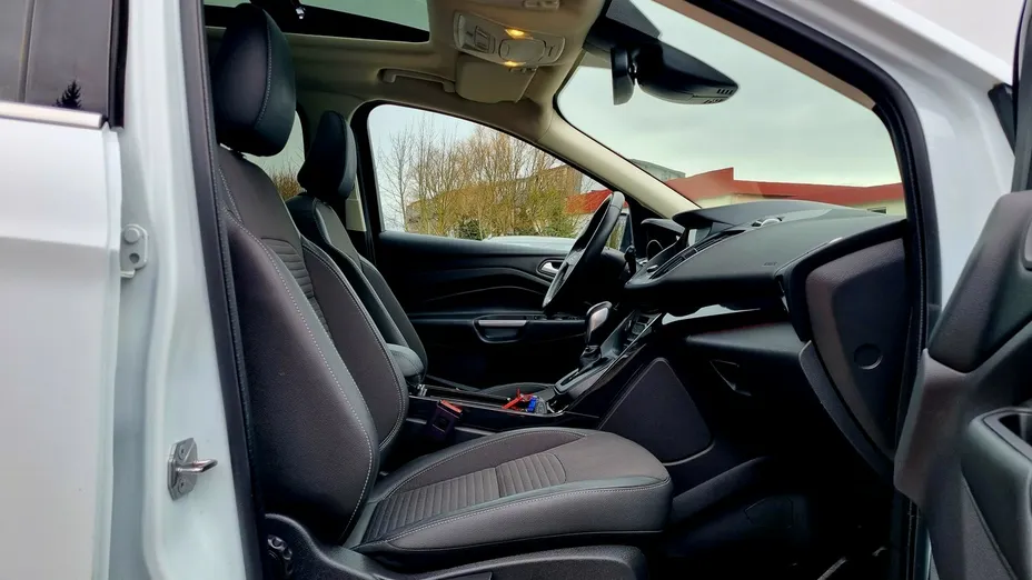 FORD Kuga -