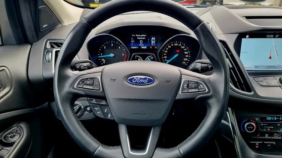 FORD Kuga -