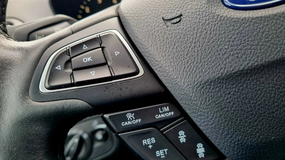 FORD Kuga -