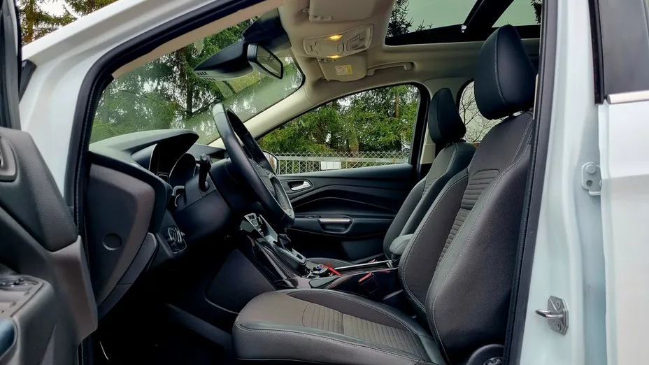 FORD Kuga -