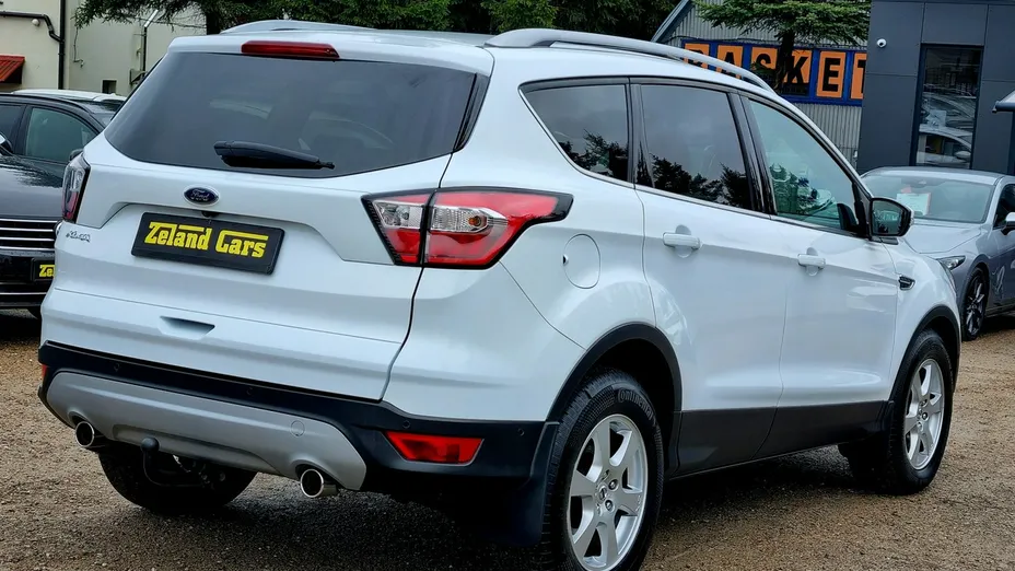 FORD Kuga -