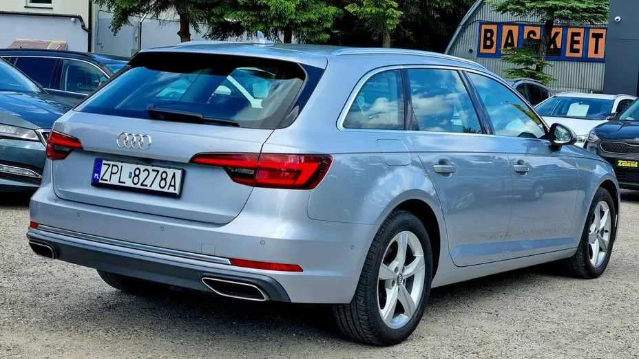 AUDI A4 Avant -