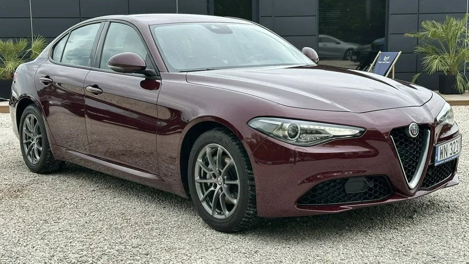 ALFA ROMEO Giulia -