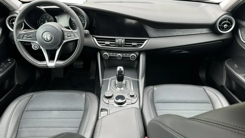 ALFA ROMEO Giulia -