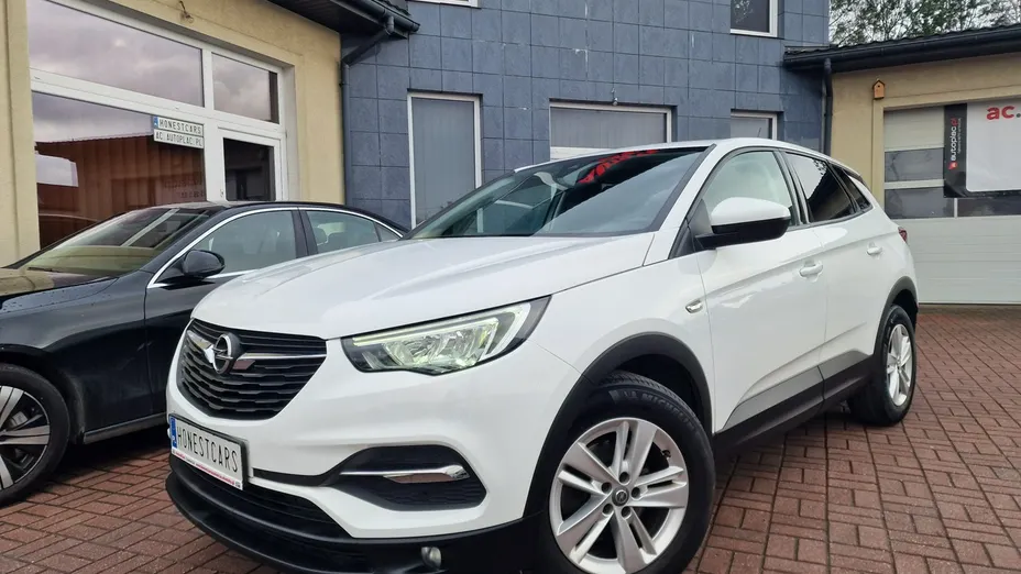 OPEL Grandland X -