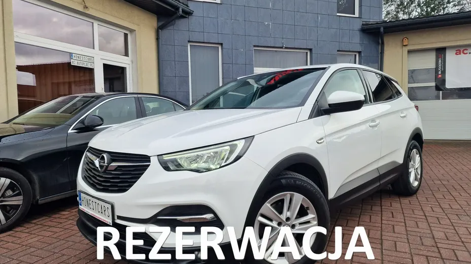 OPEL Grandland X -