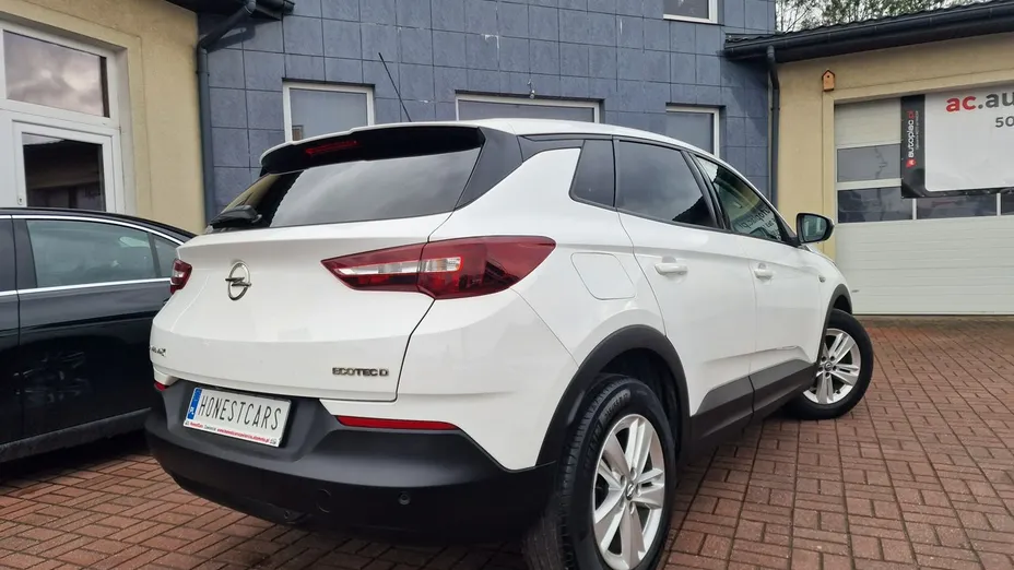 OPEL Grandland X -