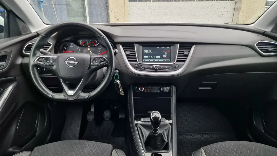 OPEL Grandland X -