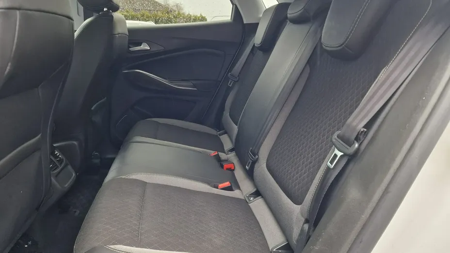 OPEL Grandland X -