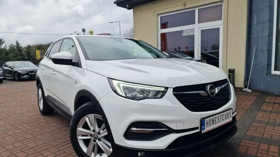 OPEL Grandland X -