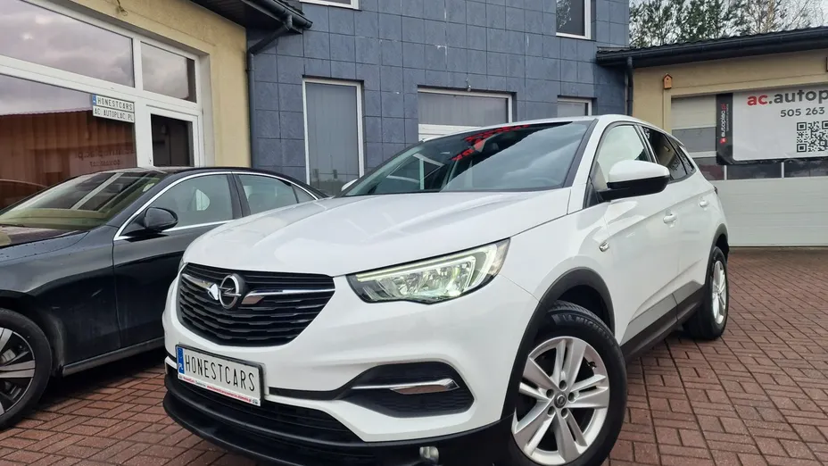 OPEL Grandland X -