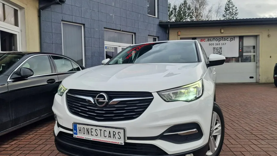 OPEL Grandland X -