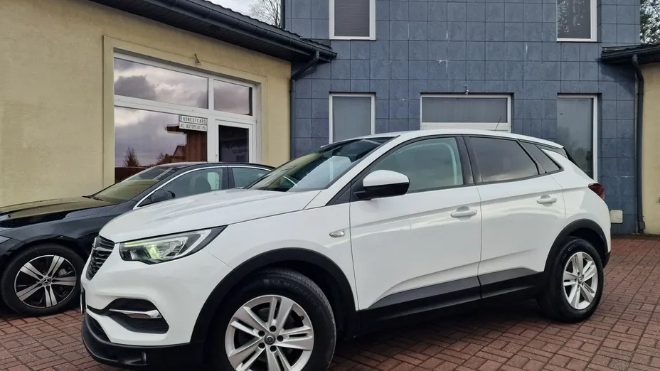 OPEL Grandland X -