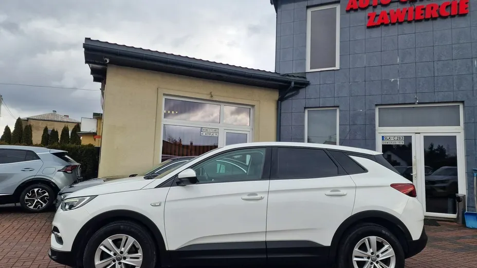 OPEL Grandland X -