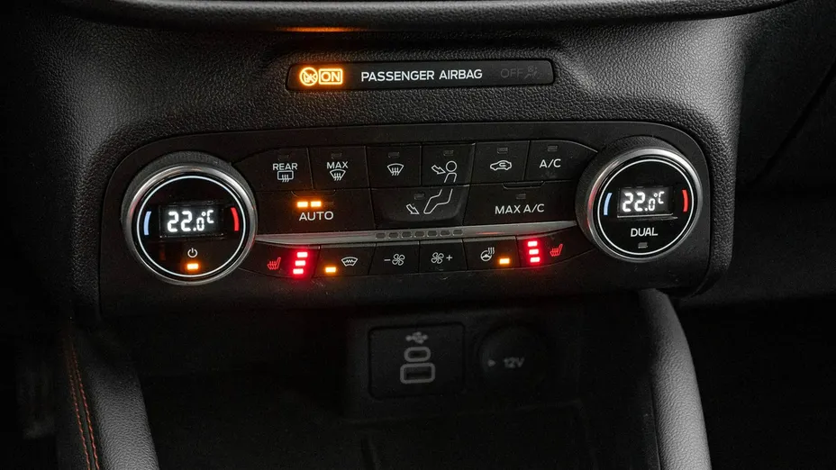 FORD Kuga -
