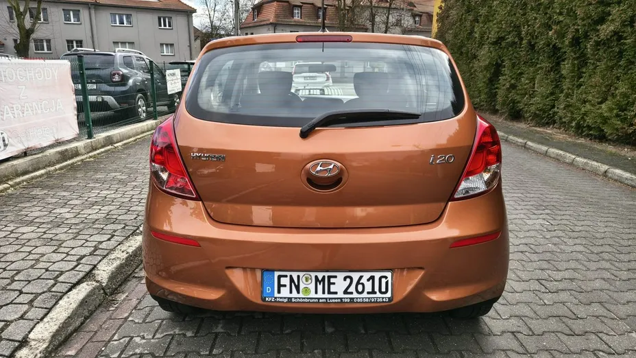 HYUNDAI i20 -