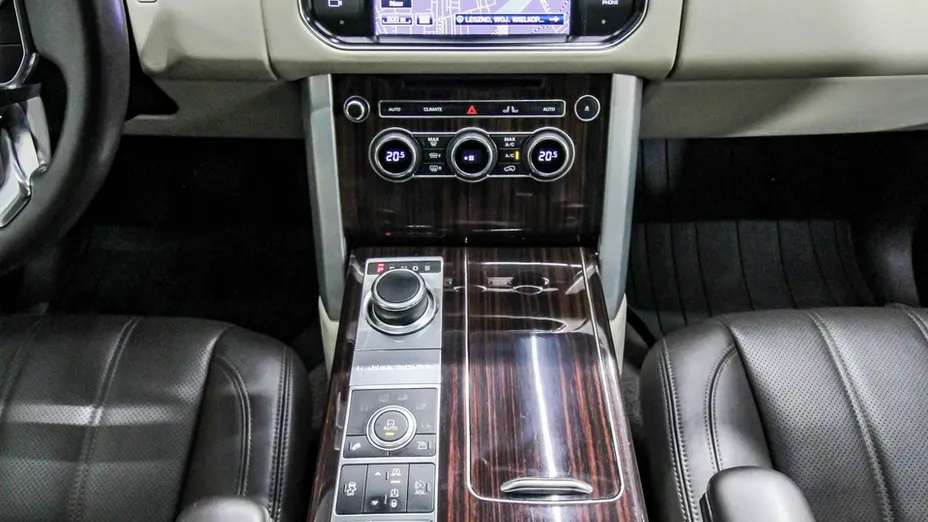 LAND ROVER Range Rover -