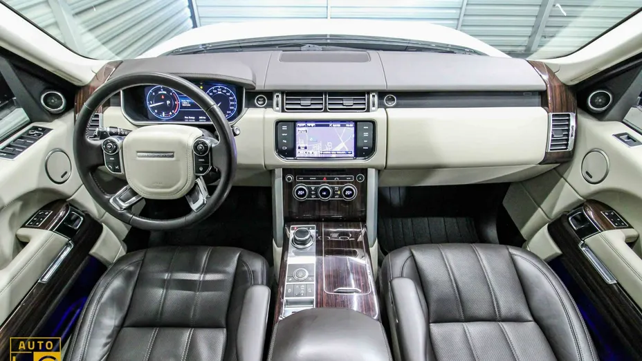 LAND ROVER Range Rover -