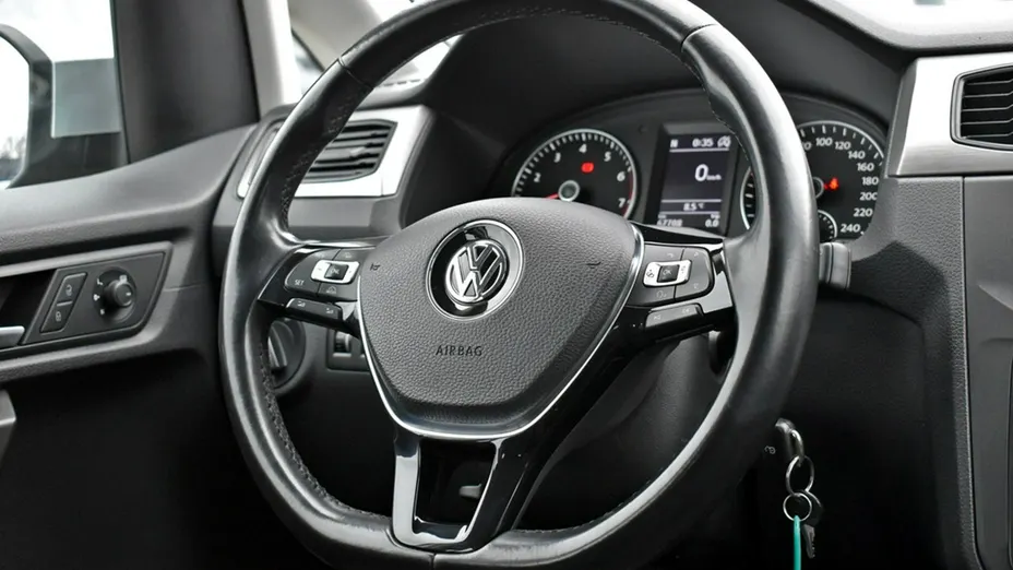 VOLKSWAGEN Caddy -