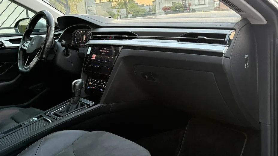 VOLKSWAGEN Arteon -