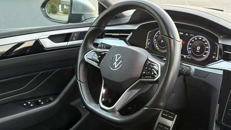 VOLKSWAGEN Arteon -