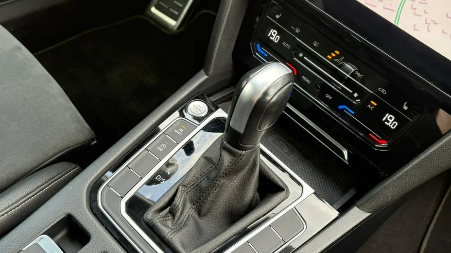 VOLKSWAGEN Arteon -