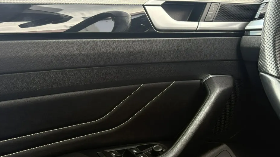 VOLKSWAGEN Arteon -