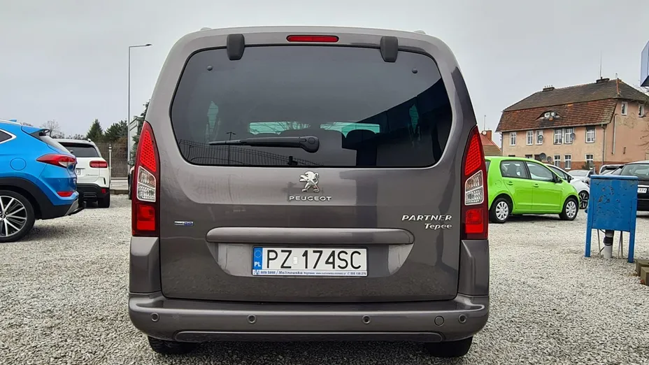 PEUGEOT Partner -