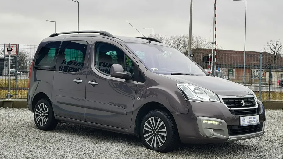 PEUGEOT Partner -