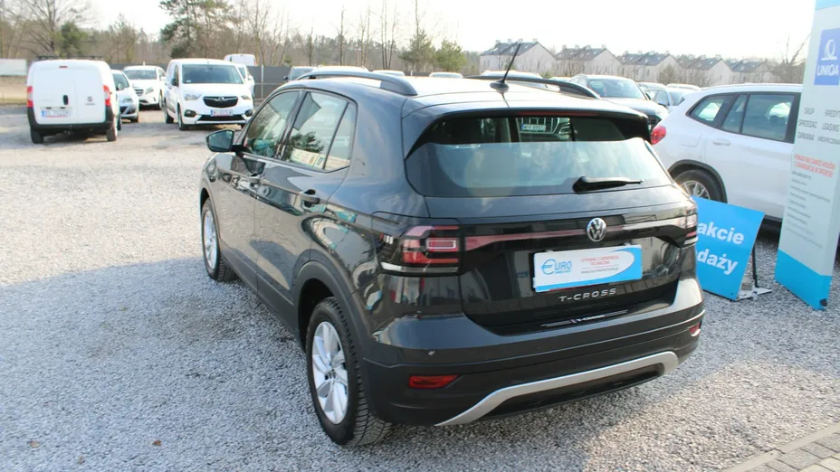 VOLKSWAGEN T-Cross -