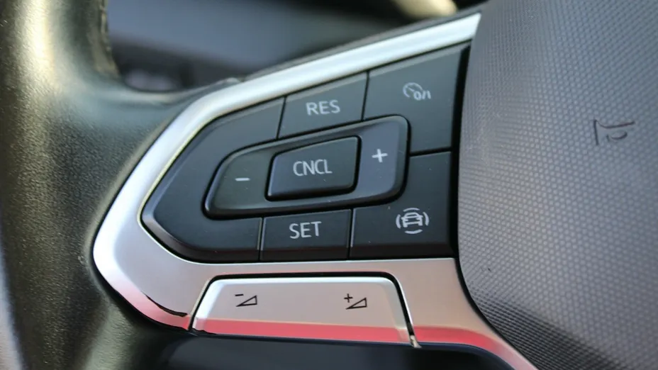 VOLKSWAGEN T-Cross -