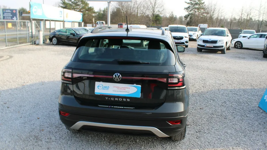 VOLKSWAGEN T-Cross -