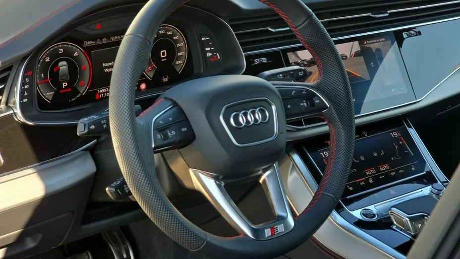 AUDI Q7 -