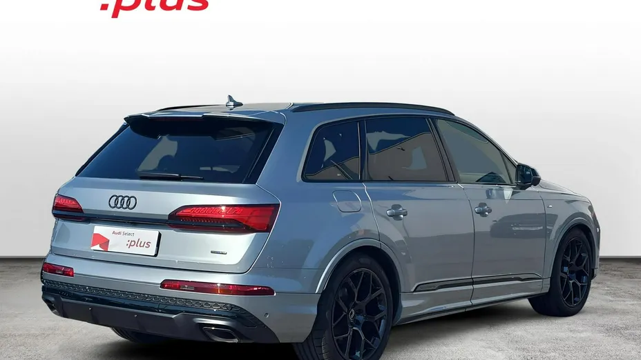 AUDI Q7 -