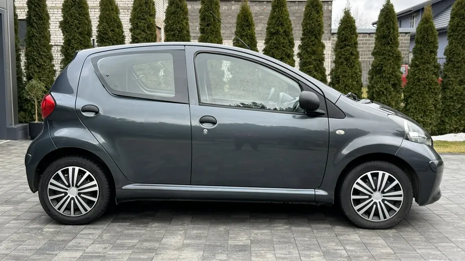 TOYOTA Aygo -