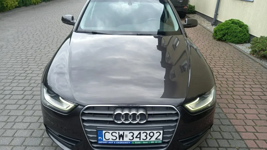 AUDI A4 -