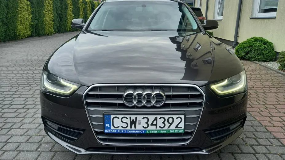 AUDI A4 -