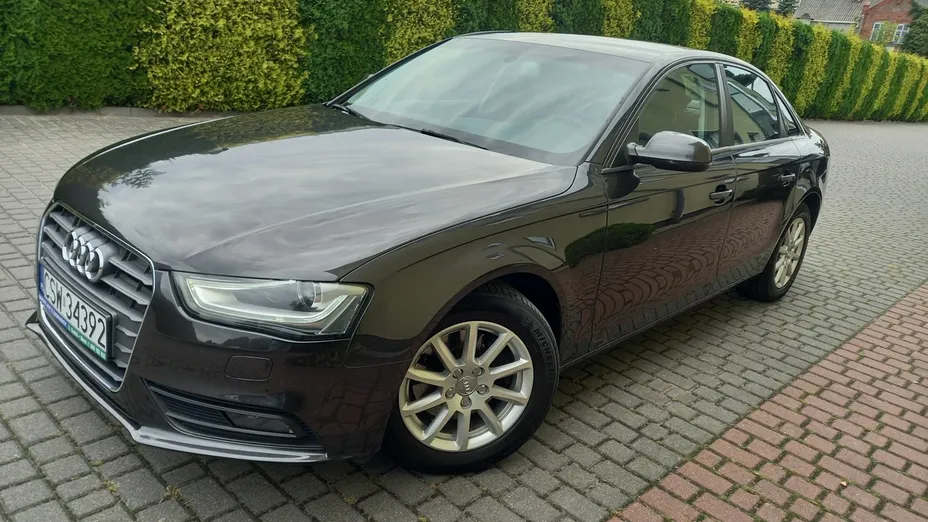 AUDI A4 -