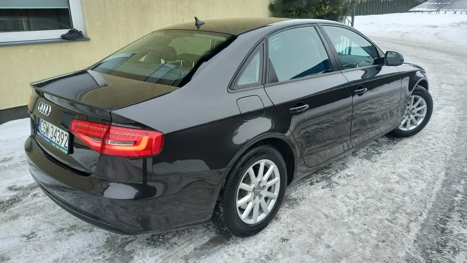 AUDI A4 -