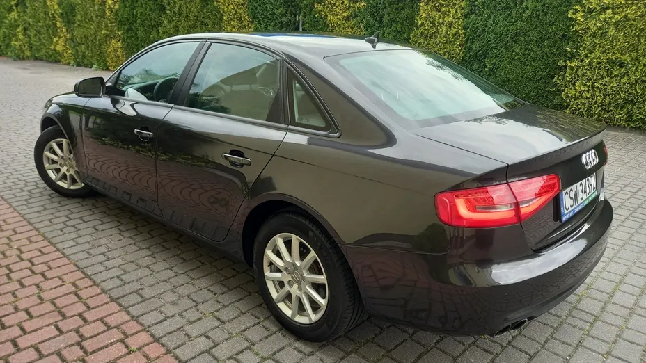 AUDI A4 -