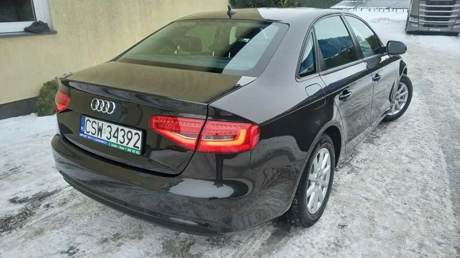 AUDI A4 -