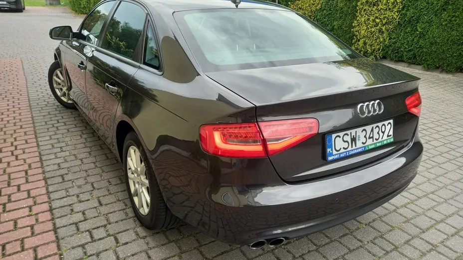 AUDI A4 -