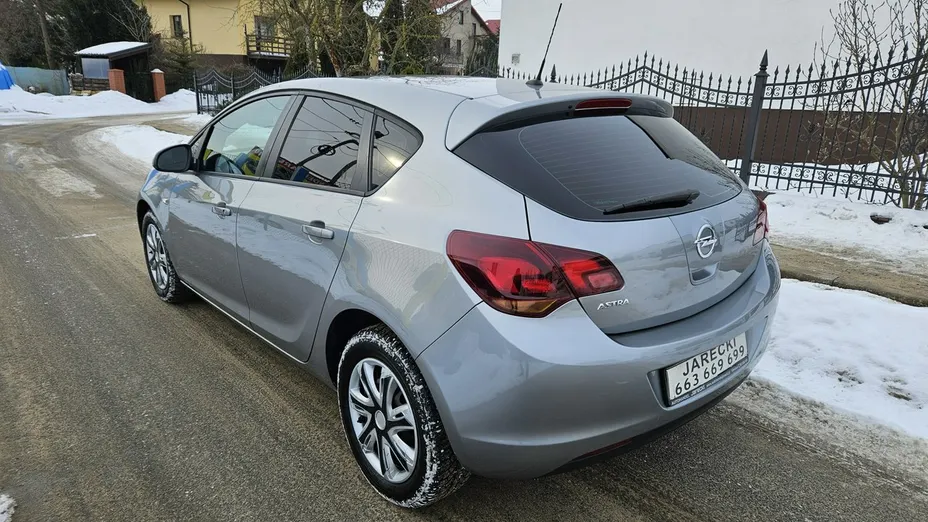 OPEL Astra -