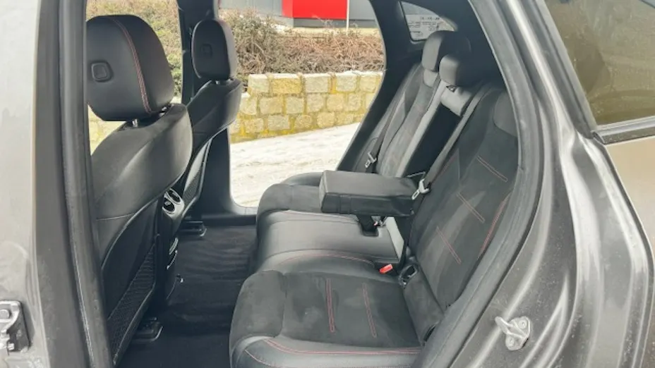 MERCEDES-BENZ EQA -