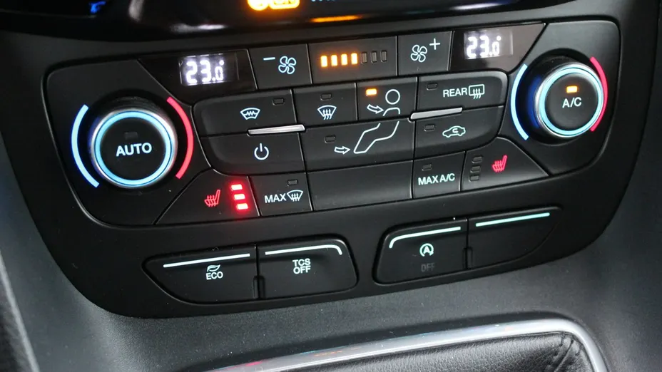 FORD Tourneo Connect -