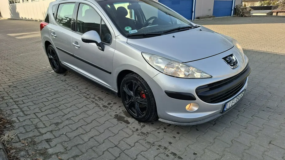 PEUGEOT 207 -